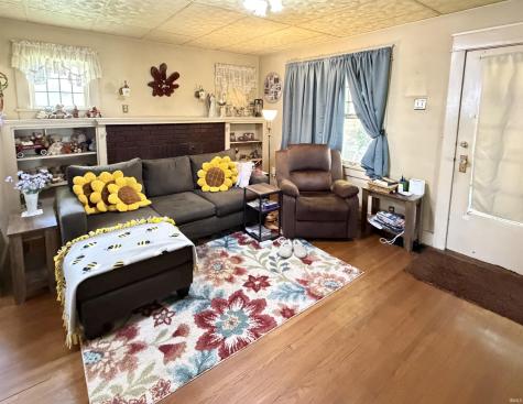 914 W Main Street Ellettsville IN 47429