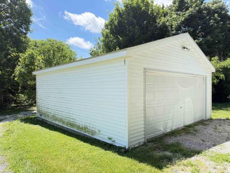 914 W Main Street Ellettsville IN 47429