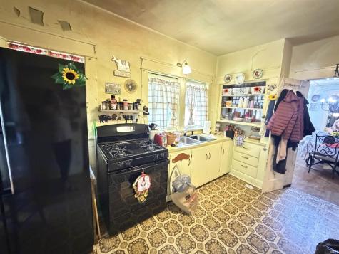 914 W Main Street Ellettsville IN 47429