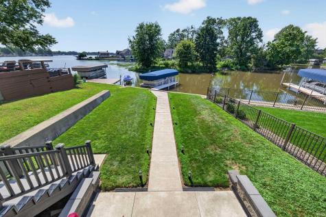 2139 Boulevard Street Rochester IN 46975
