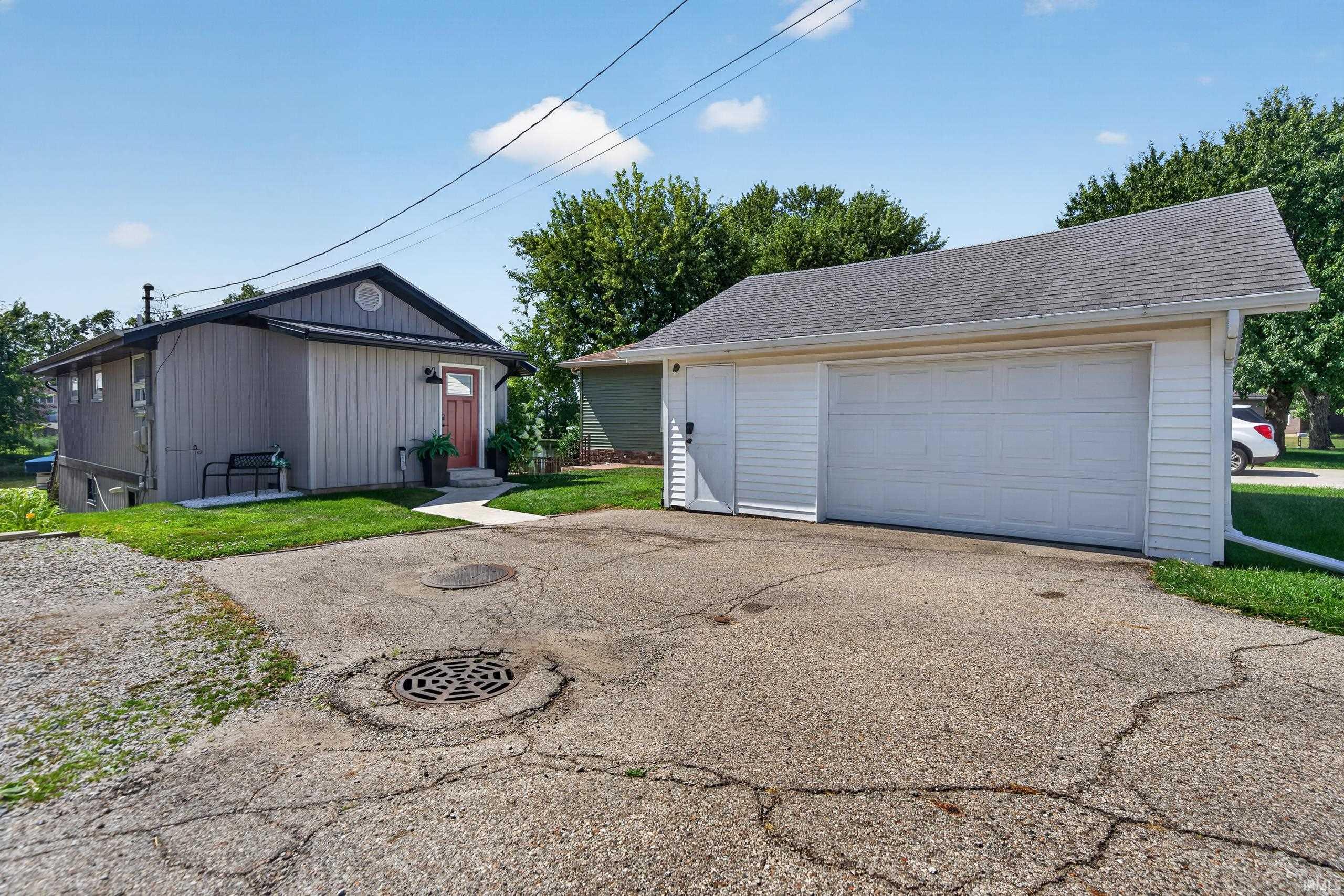 2139 Boulevard Street Rochester IN 46975