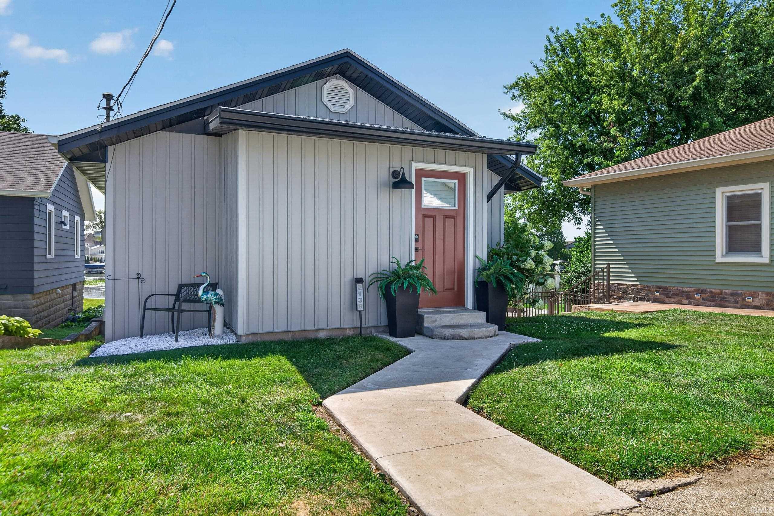 2139 Boulevard Street Rochester IN 46975