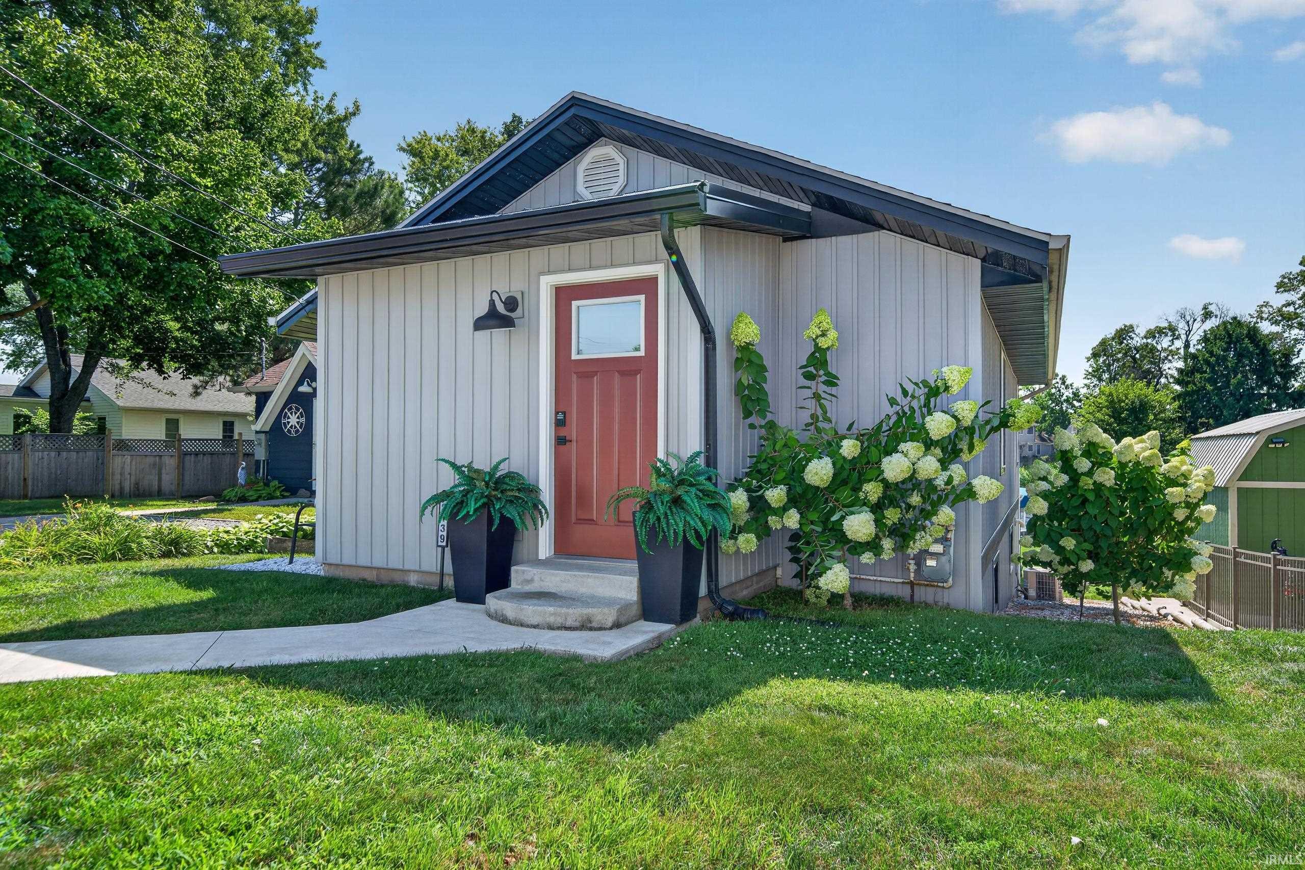 2139 Boulevard Street Rochester IN 46975