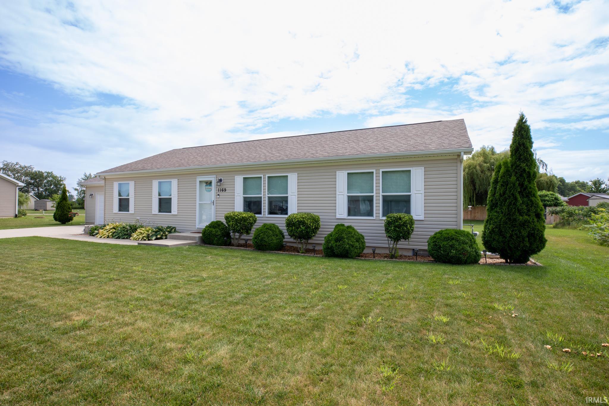 1169 E Portside Drive Warsaw IN 46582