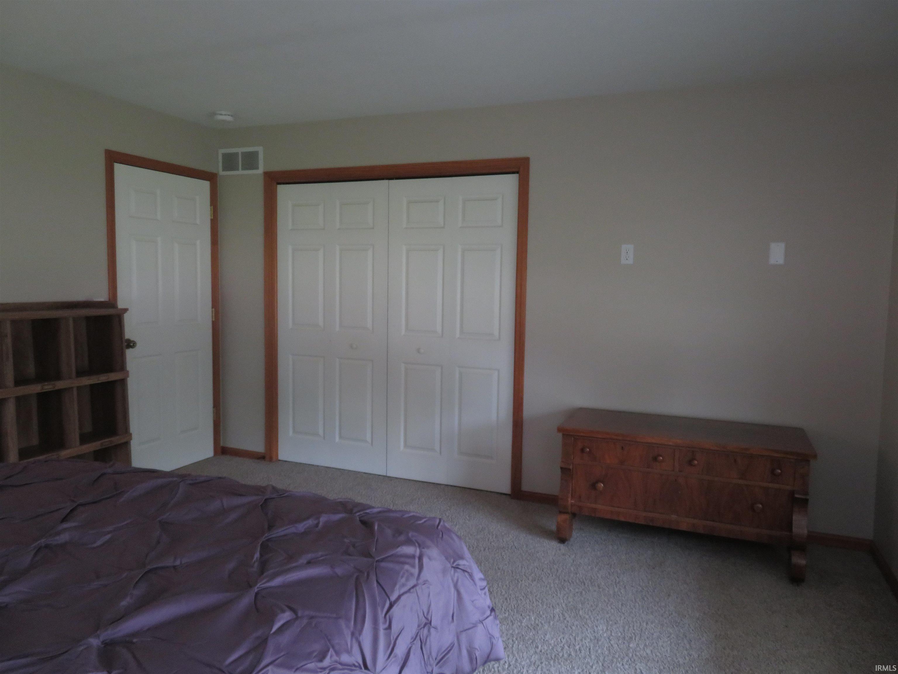 101 Hemsberd Street Middlebury IN 46540