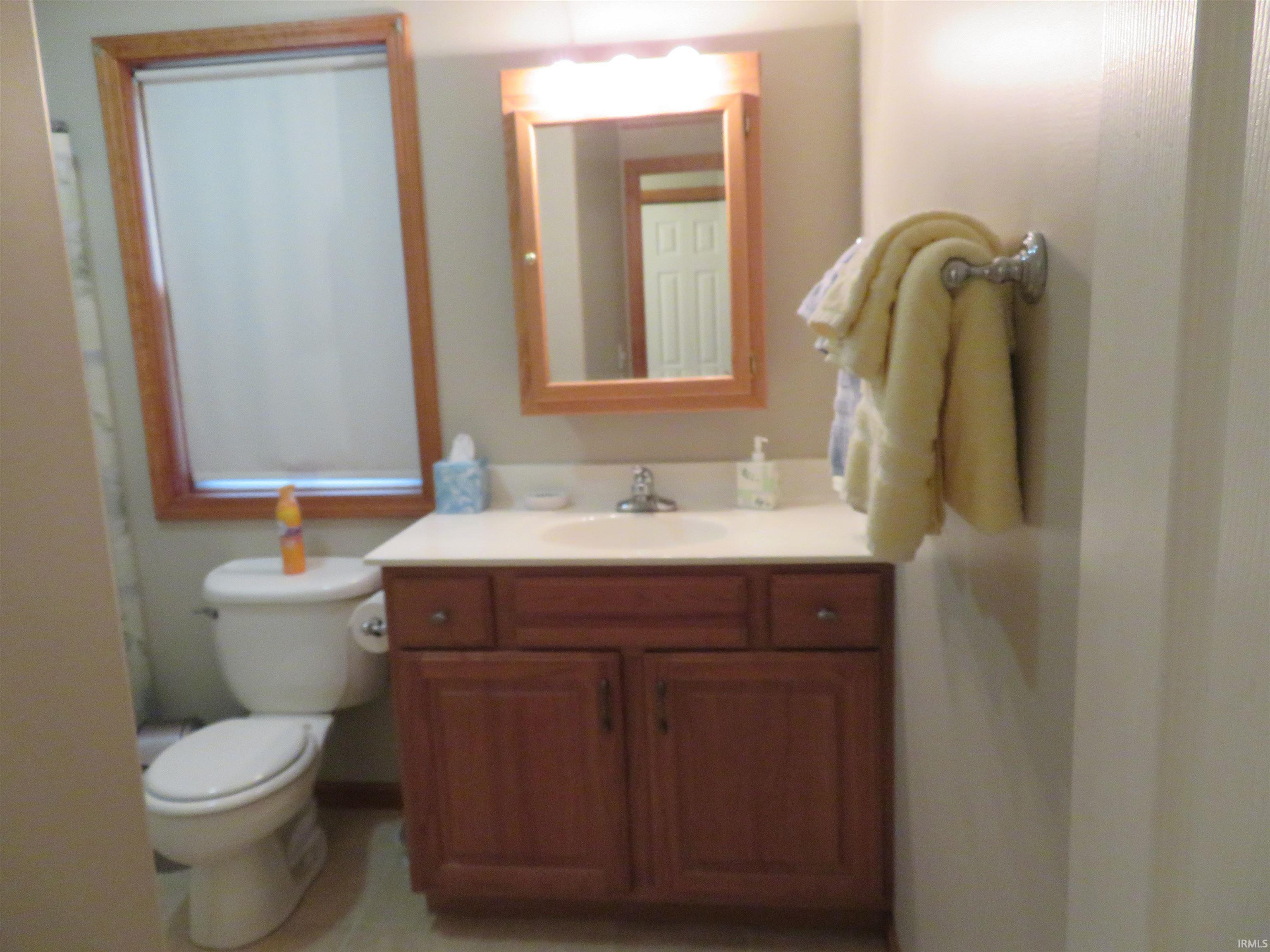 101 Hemsberd Street Middlebury IN 46540