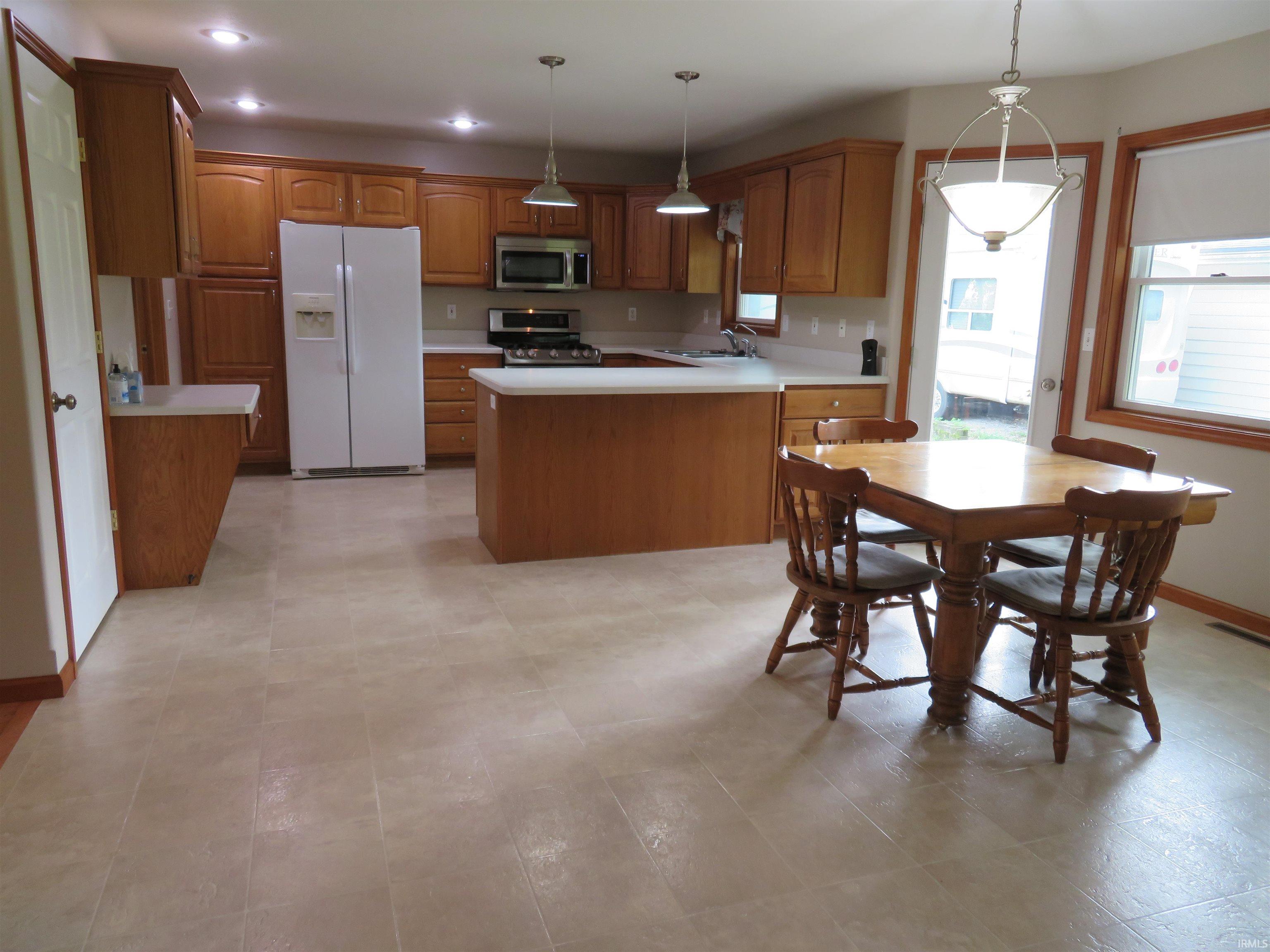 101 Hemsberd Street Middlebury IN 46540