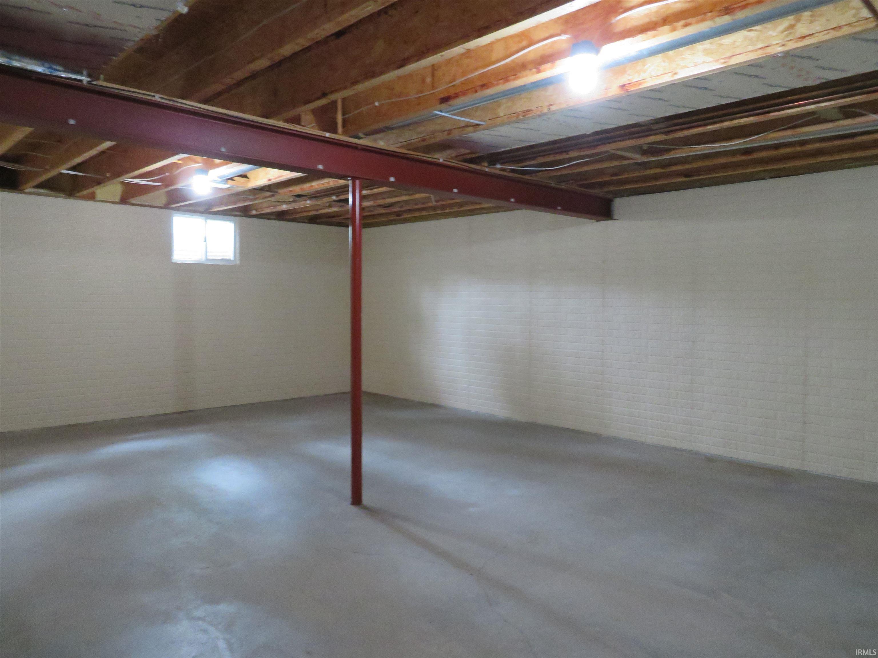 101 Hemsberd Street Middlebury IN 46540