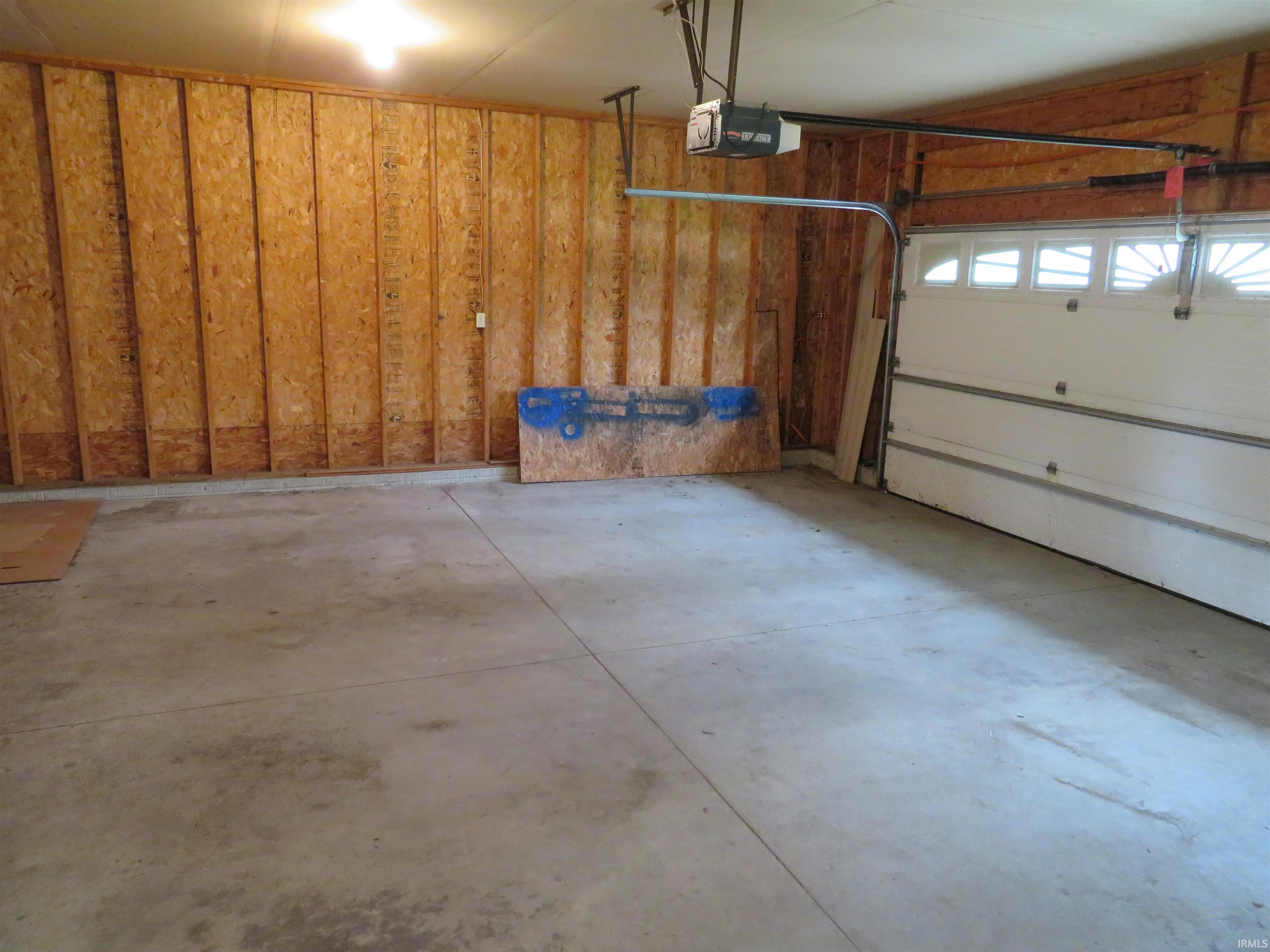 101 Hemsberd Street Middlebury IN 46540