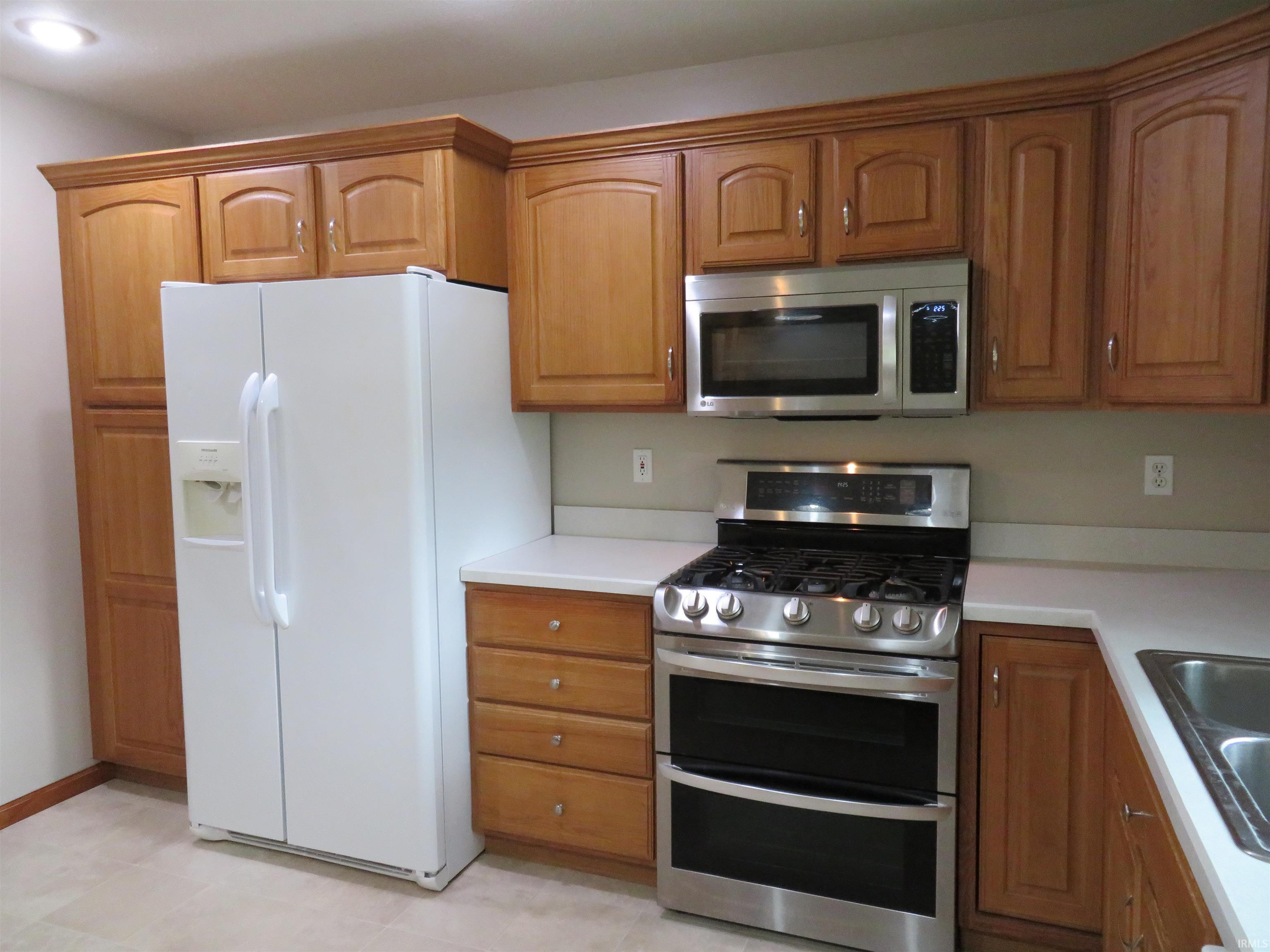 101 Hemsberd Street Middlebury IN 46540