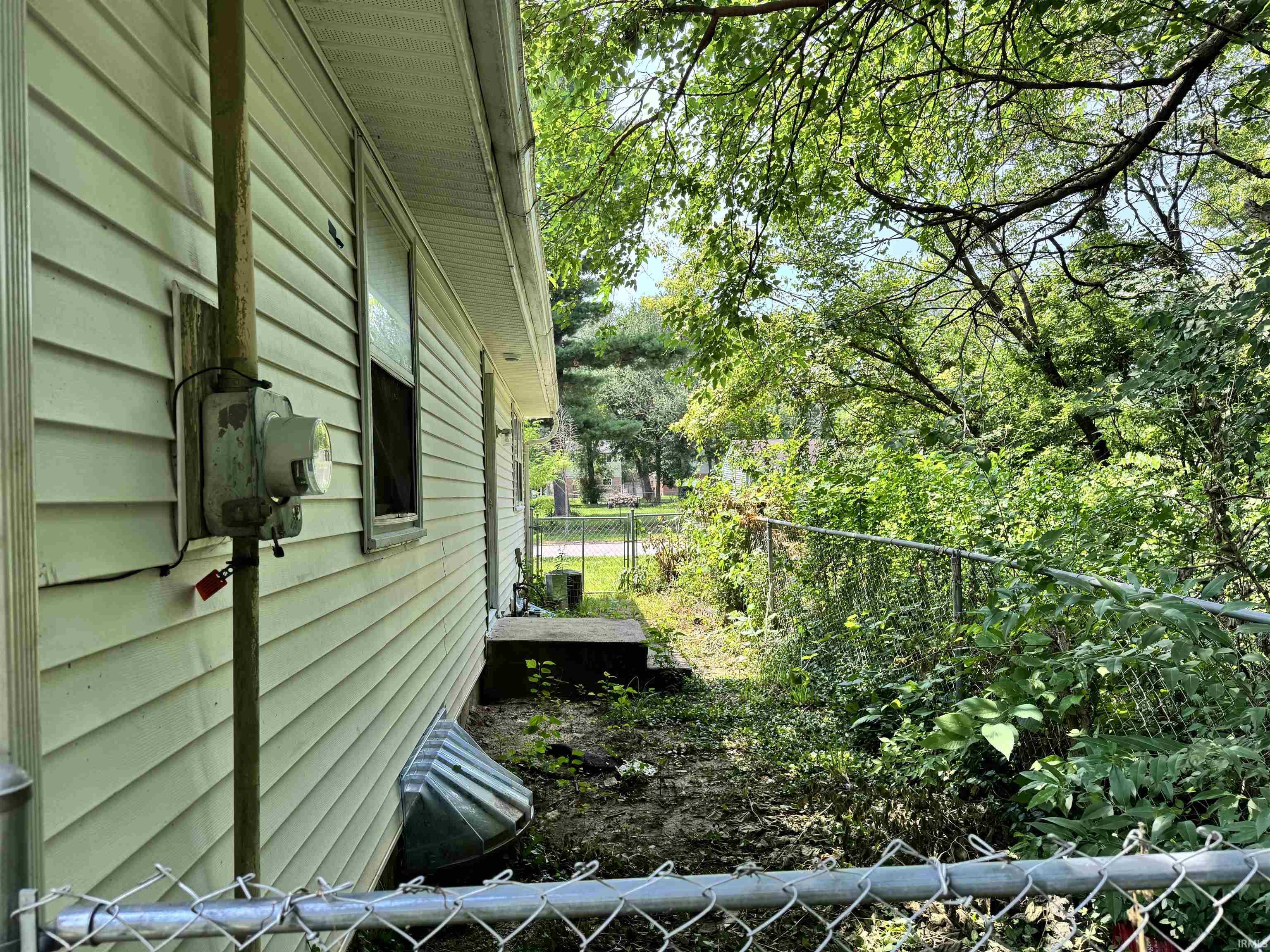 2219 W Bulla Street South Bend IN 46628