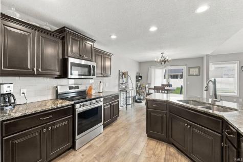 9682 Banbury Trail Fort Wayne IN 46818