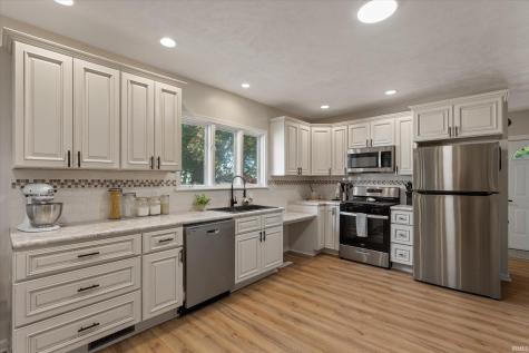 930 S 28th Street South Bend IN 46615