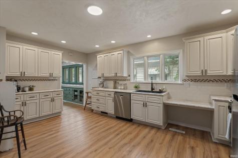 930 S 28th Street South Bend IN 46615