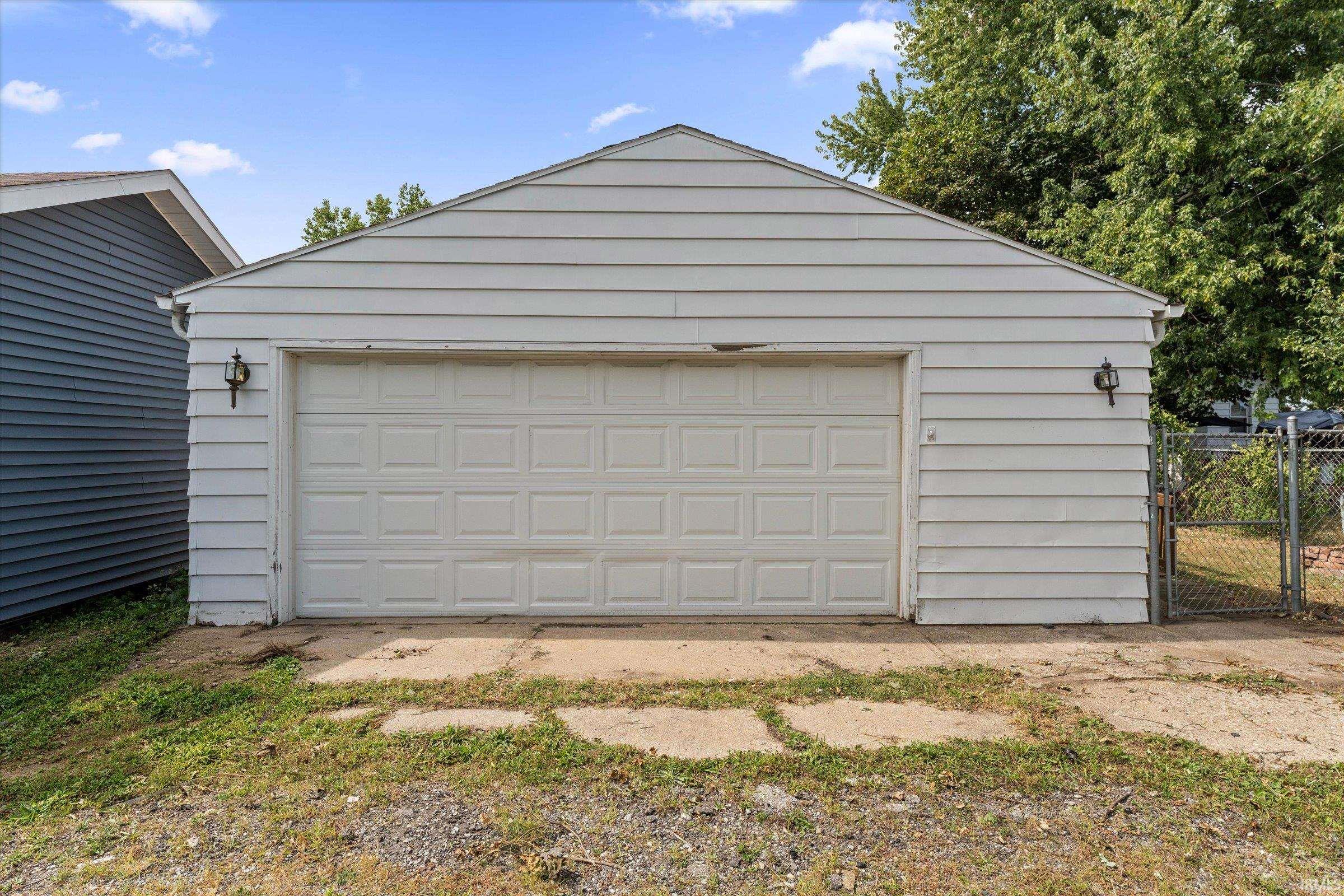 930 S 28th Street South Bend IN 46615