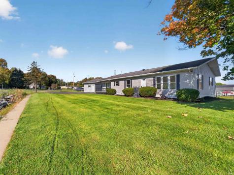 11696 N Treasure Island Drive Cromwell IN 46732