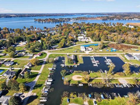11696 N Treasure Island Drive Cromwell IN 46732