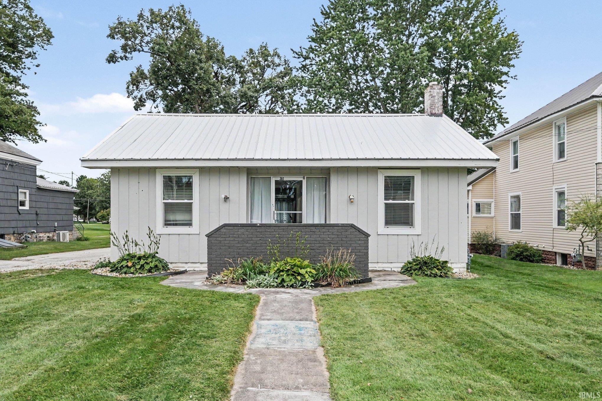 207 W Vistula Street Bristol IN 46507