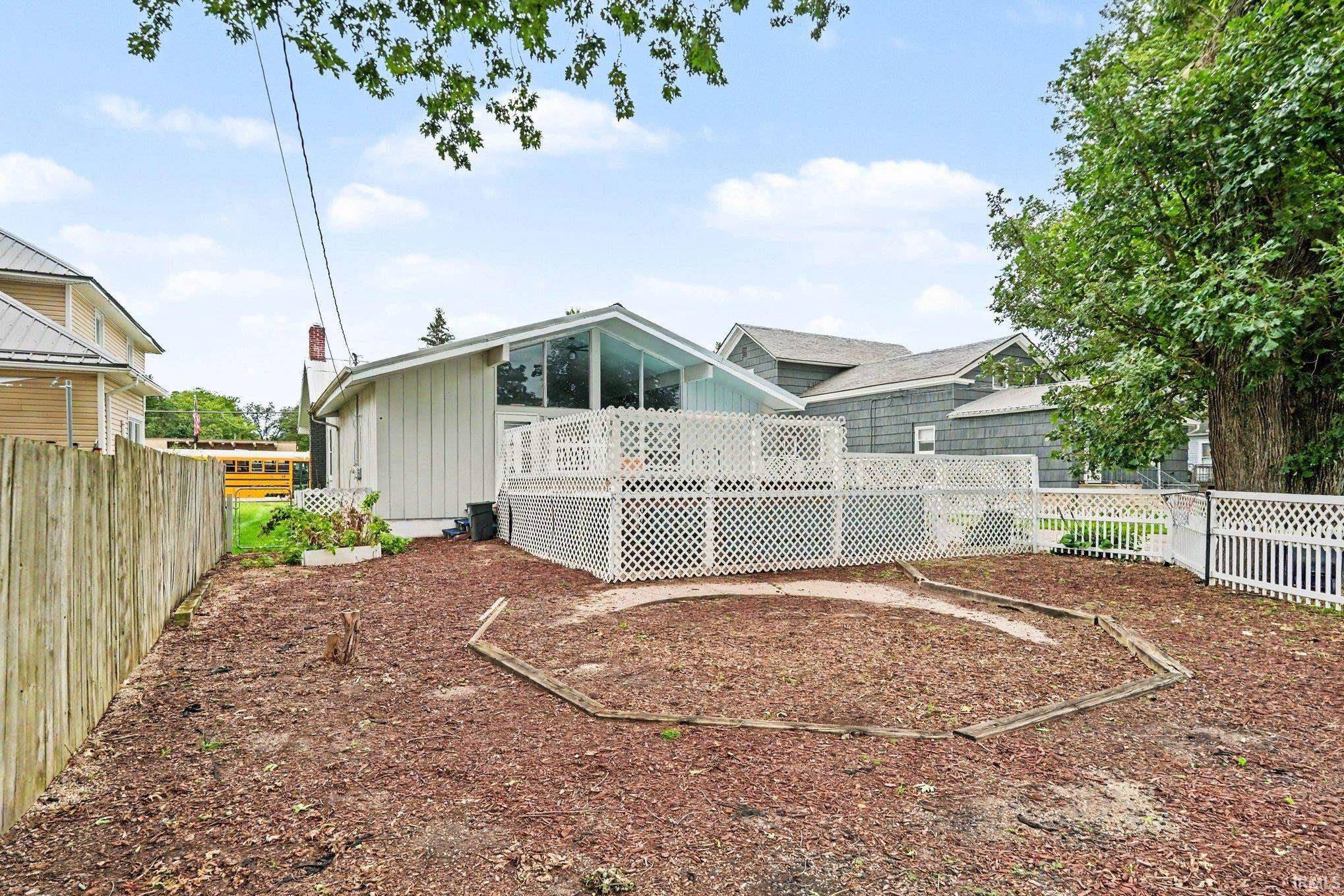 207 W Vistula Street Bristol IN 46507