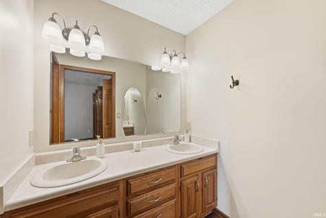6019 Tomahawk Trail Fort Wayne IN 46804