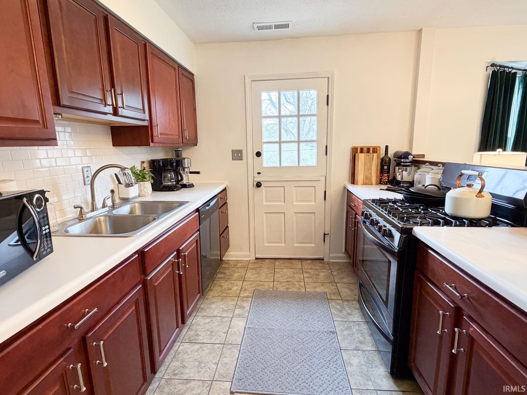 1830 Denslow Drive South Bend IN 46614