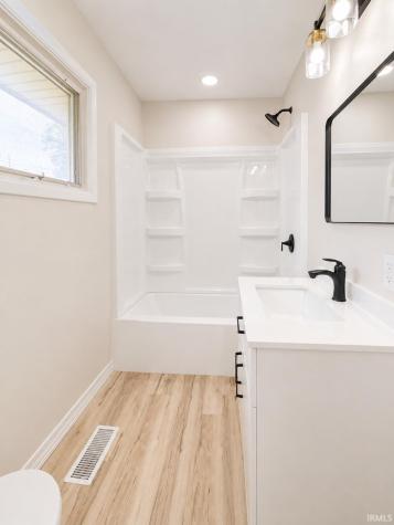 104 S 33rd Street South Bend IN 46615