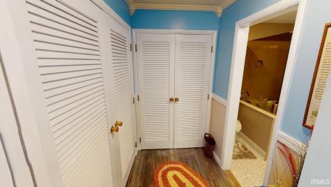 523 S Western Loop Monticello IN 47960