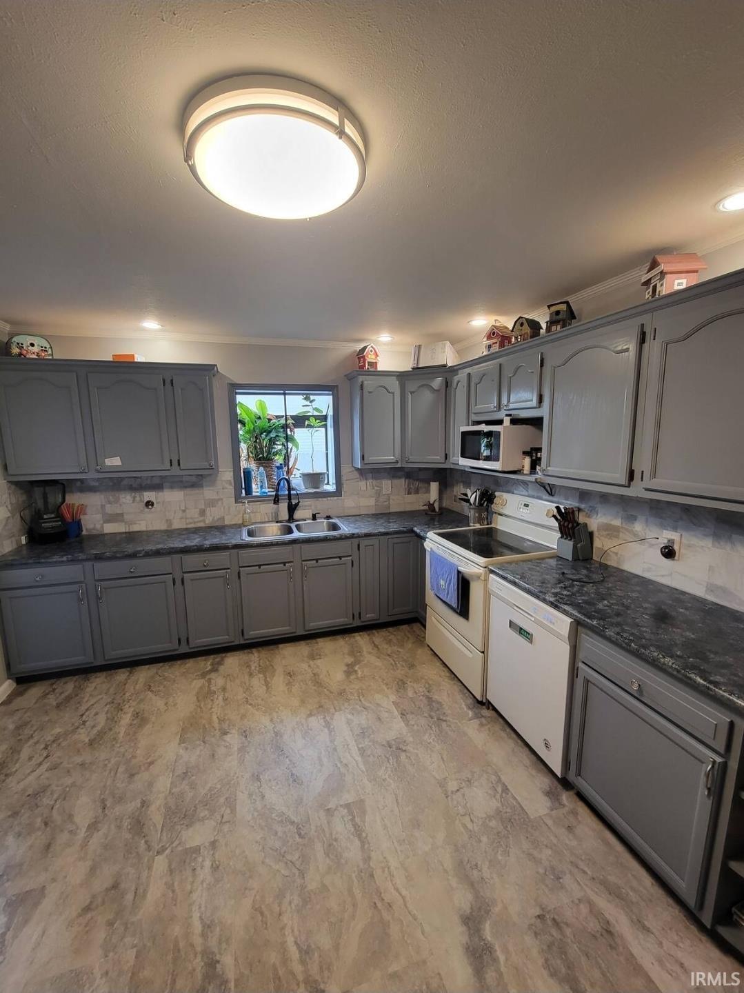 1431 Lincolnway Street Mishawaka IN 46544