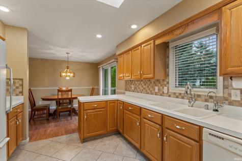 53178 Fiddlehead Court South Bend IN 46637