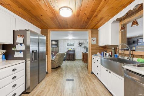 2464 E 225 S Road Warsaw IN 46580