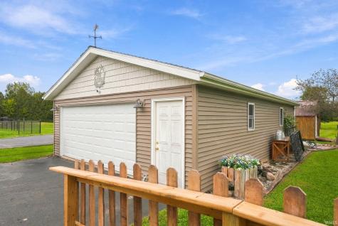 2464 E 225 S Road Warsaw IN 46580
