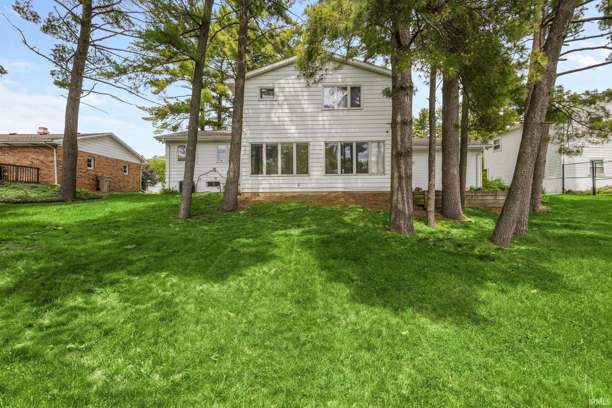 2702 Arrowhead Drive South Bend IN 46628