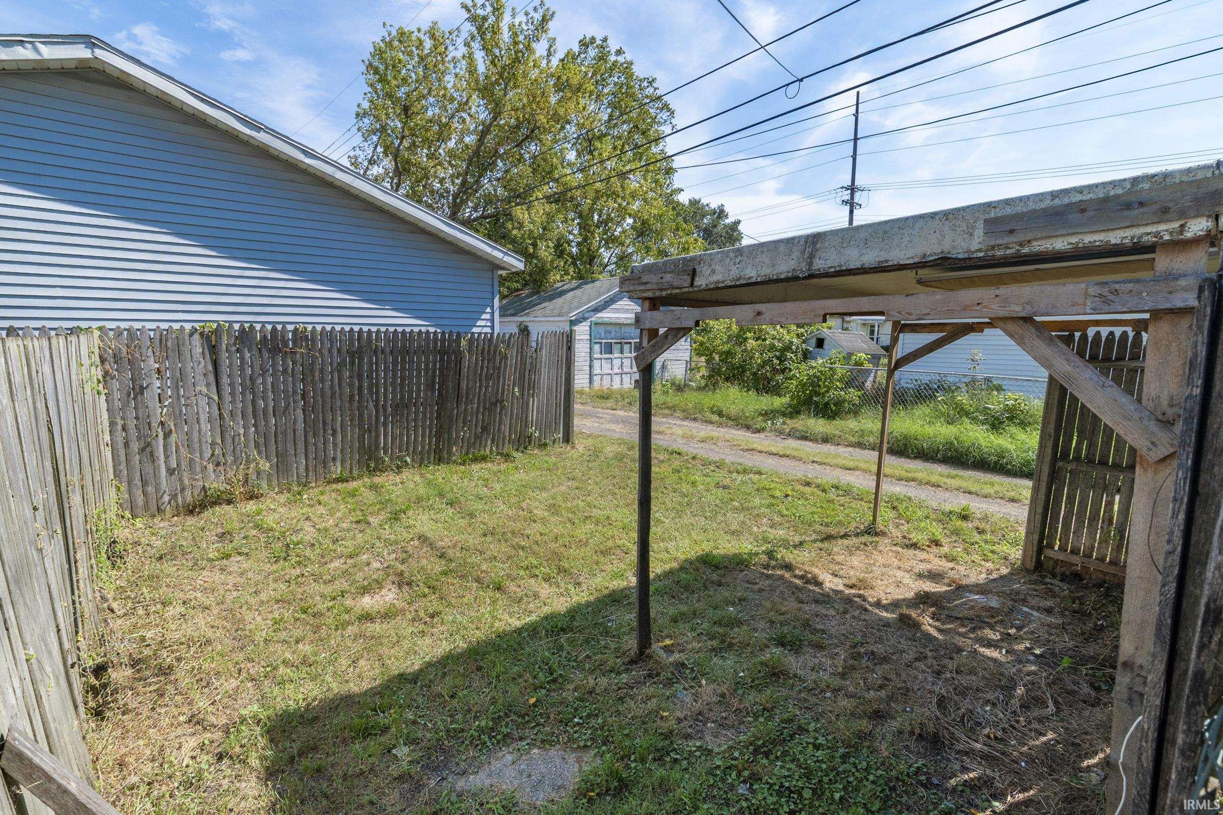 2502 Poland Street South Bend IN 46619