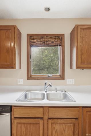 2317 Broken Oak Road Fort Wayne IN 46818