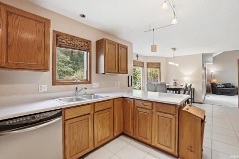 2317 Broken Oak Road Fort Wayne IN 46818