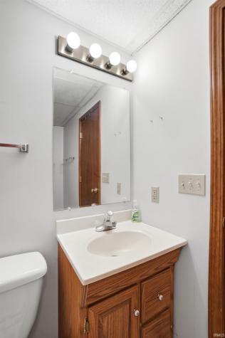 2317 Broken Oak Road Fort Wayne IN 46818
