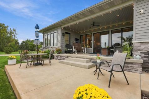 2835 E Prestwick Road Winona Lake IN 46590