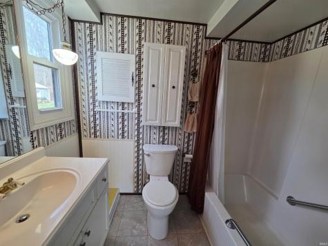 67833 Lake Trail Road Lakeville IN 46536