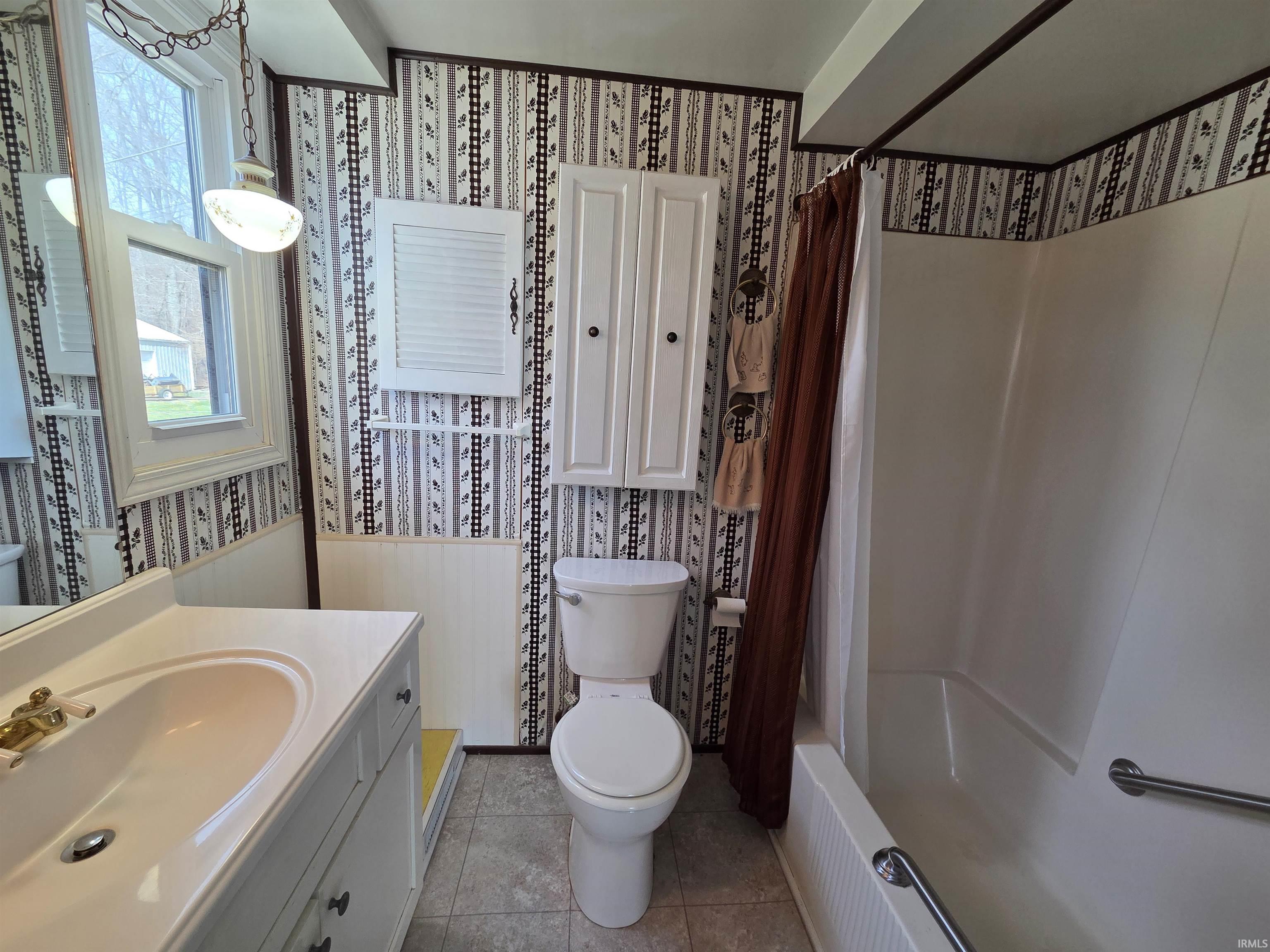 67833 Lake Trail Road Lakeville IN 46536