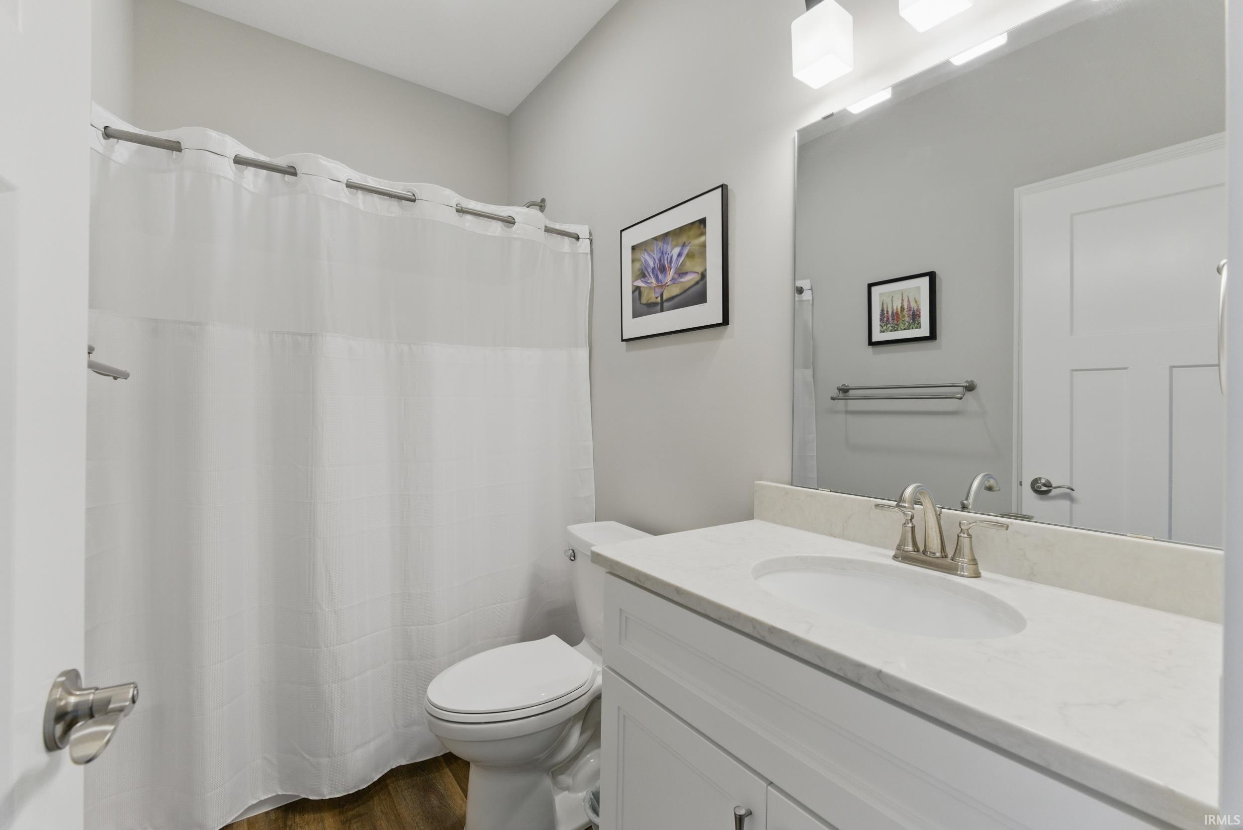 2867 E Lake Tahoe Trail Warsaw IN 46582