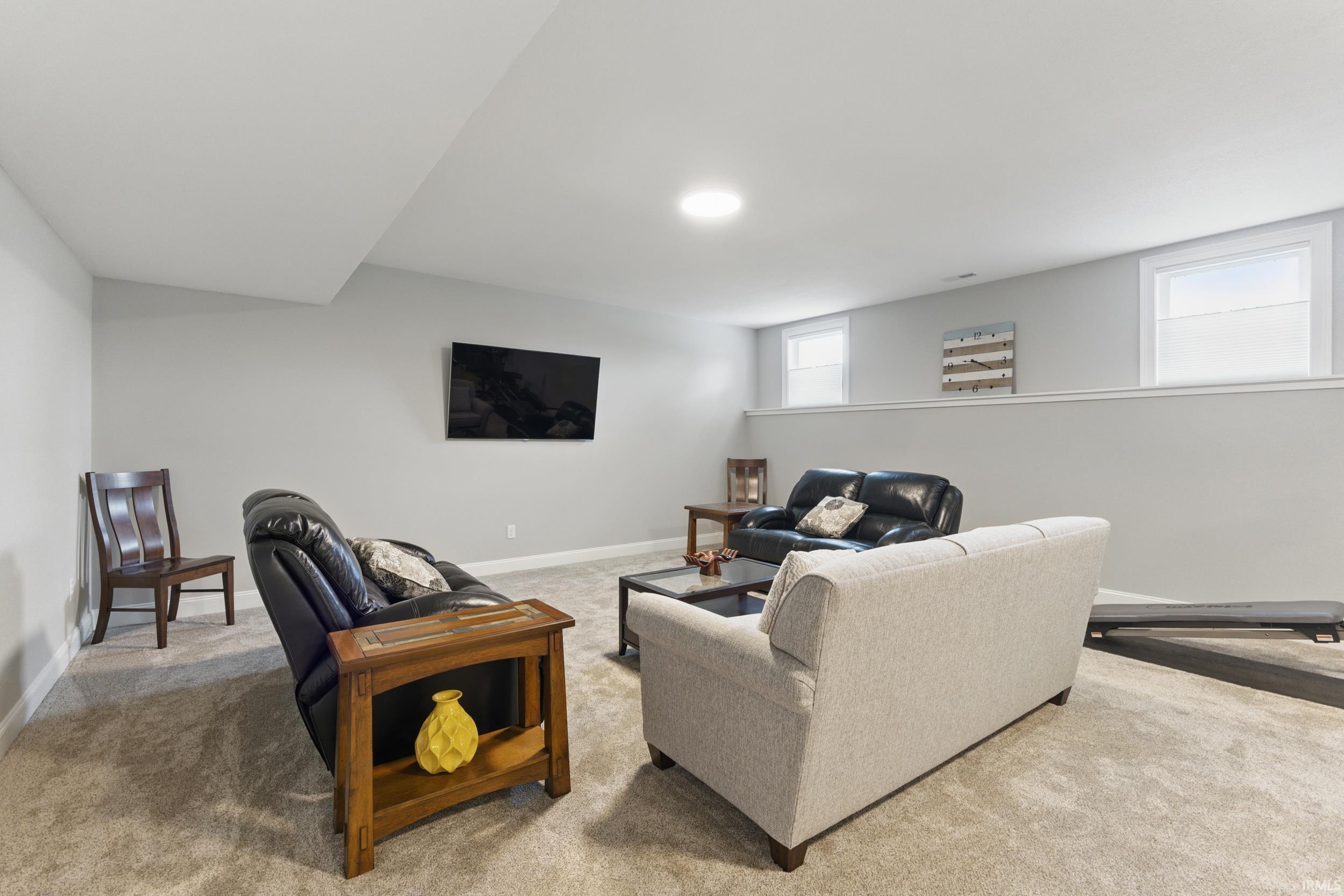 2867 E Lake Tahoe Trail Warsaw IN 46582