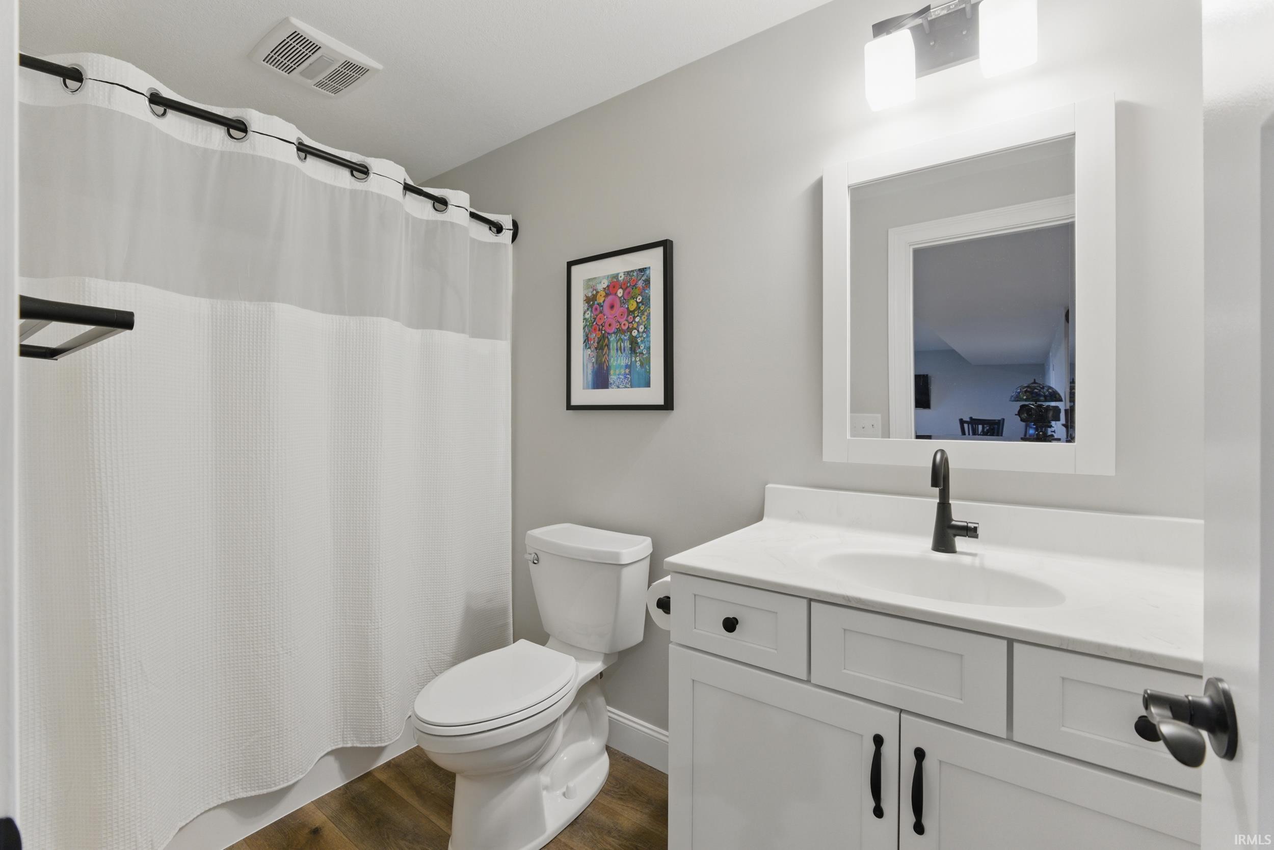 2867 E Lake Tahoe Trail Warsaw IN 46582