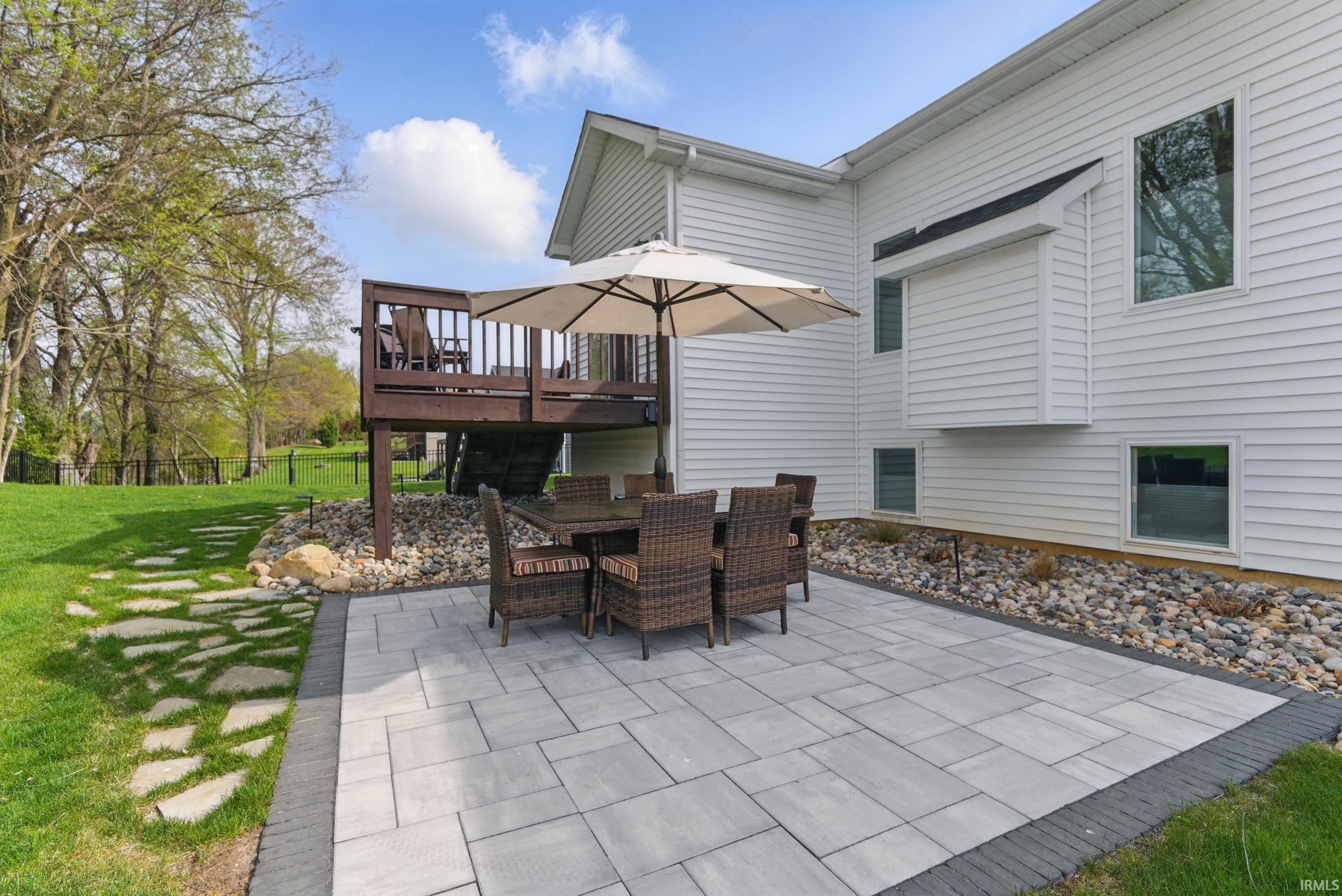 2867 E Lake Tahoe Trail Warsaw IN 46582
