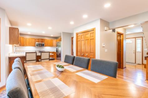 7710 Currie Hill Court Fort Wayne IN 46804