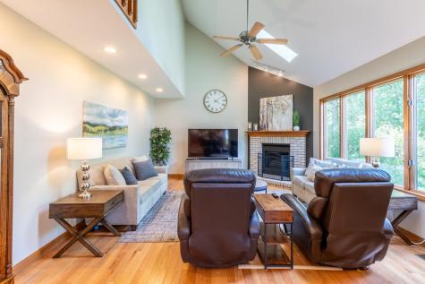 7710 Currie Hill Court Fort Wayne IN 46804