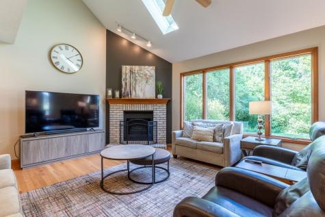 7710 Currie Hill Court Fort Wayne IN 46804