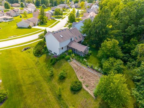 7710 Currie Hill Court Fort Wayne IN 46804