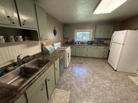 942 Bell Avenue New Haven IN 46774