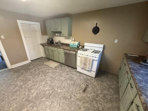 942 Bell Avenue New Haven IN 46774