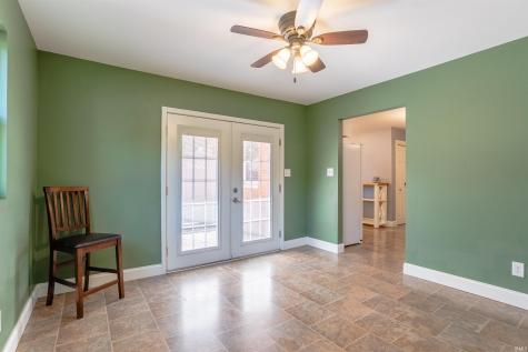 1909 N Thomas Avenue Evansville IN 47711